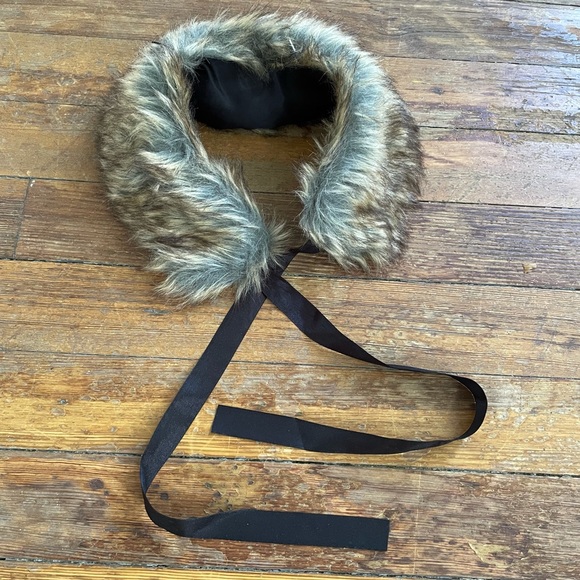Faux fur collar - Picture 3 of 6
